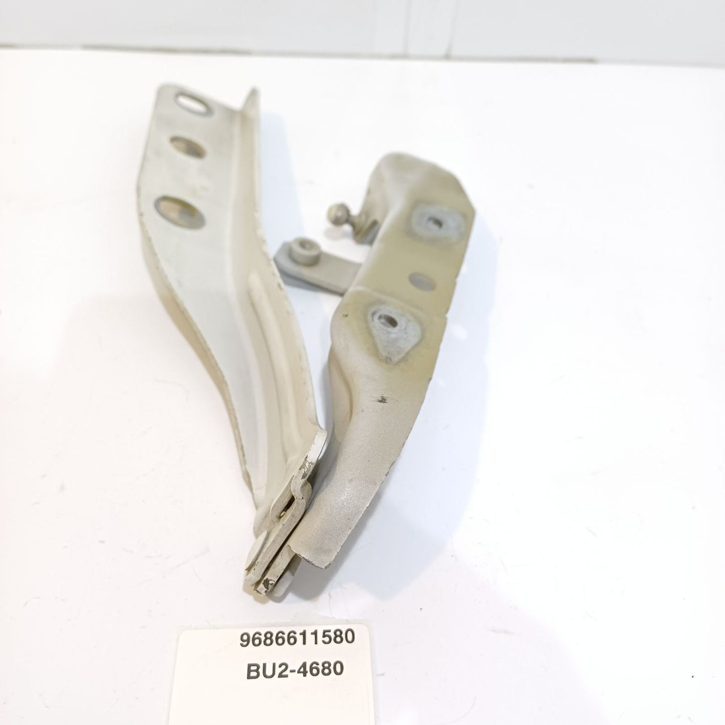 2012-2014 Citroen DS5 Front Left Bonnet Hinge 9686611580