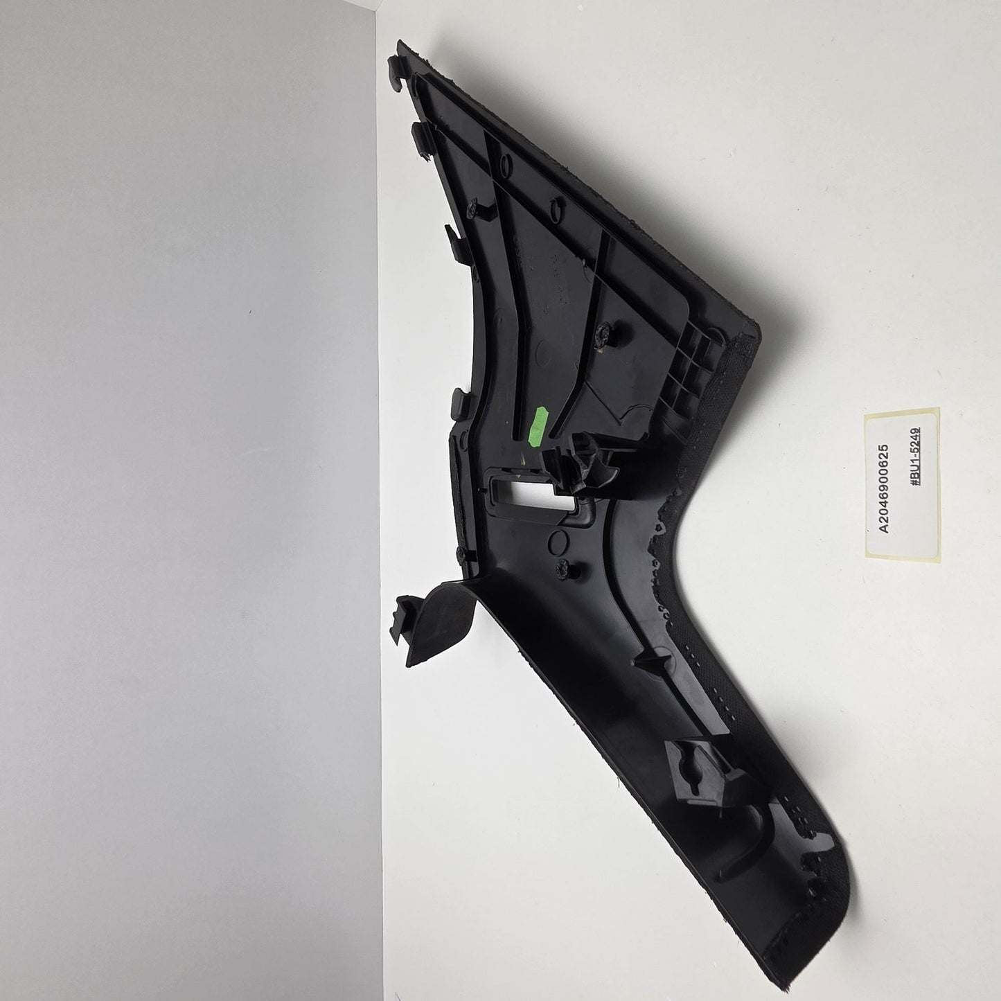 2007-2014 Mercedes-Benz C-Class C-Pillar Trim Cover A2046900625
