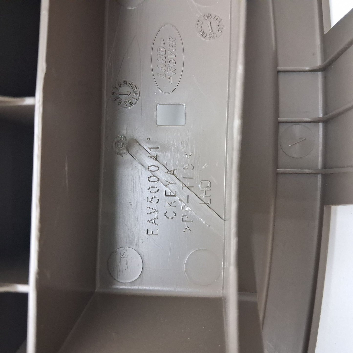 2010-2013 Land Rover LR4 Front Left Foot Rest Dead Pedal Trim Panel EAV500041
