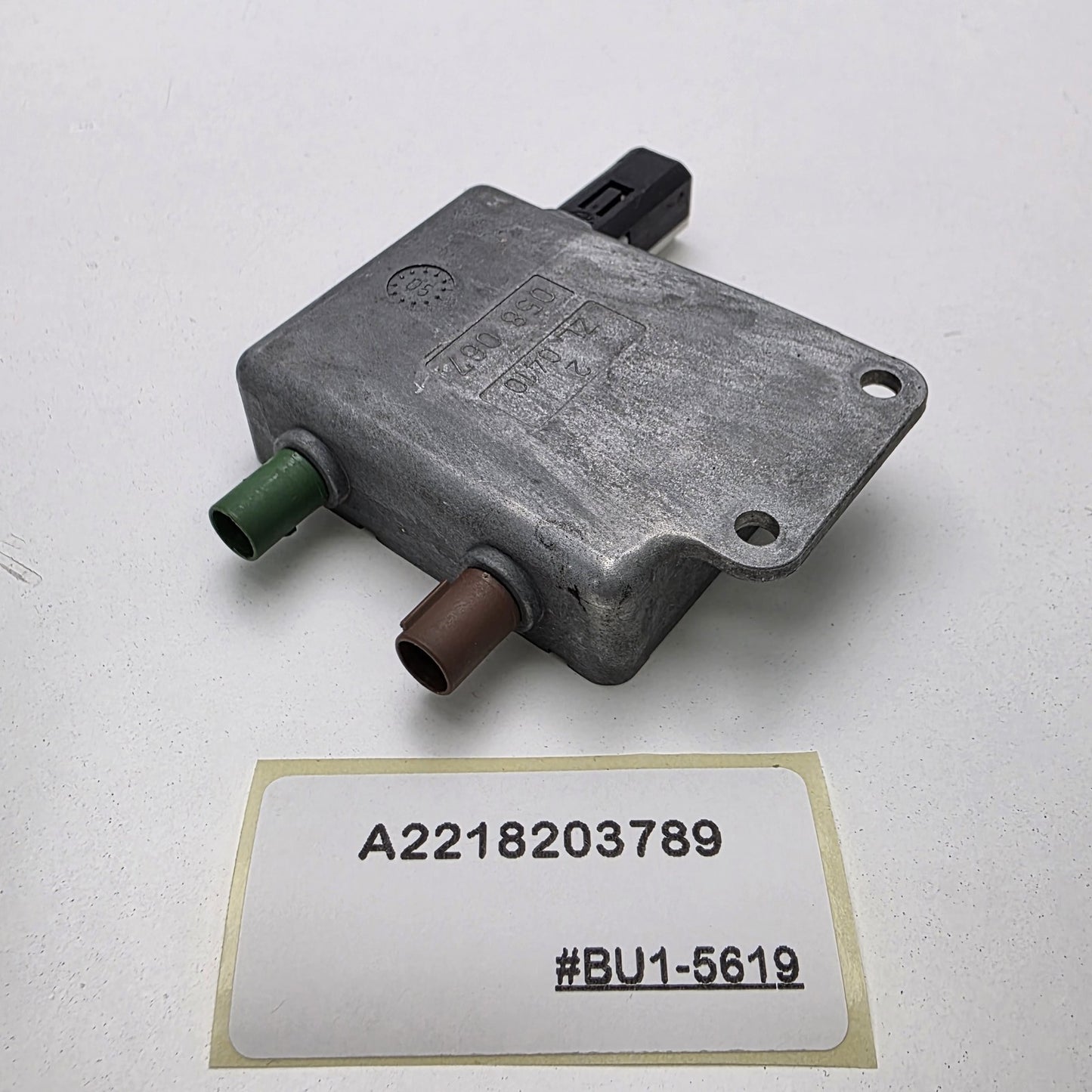 2007-2014 Mercedes-Benz CL550 Antenna Amplifier Splitter Module A2218203789