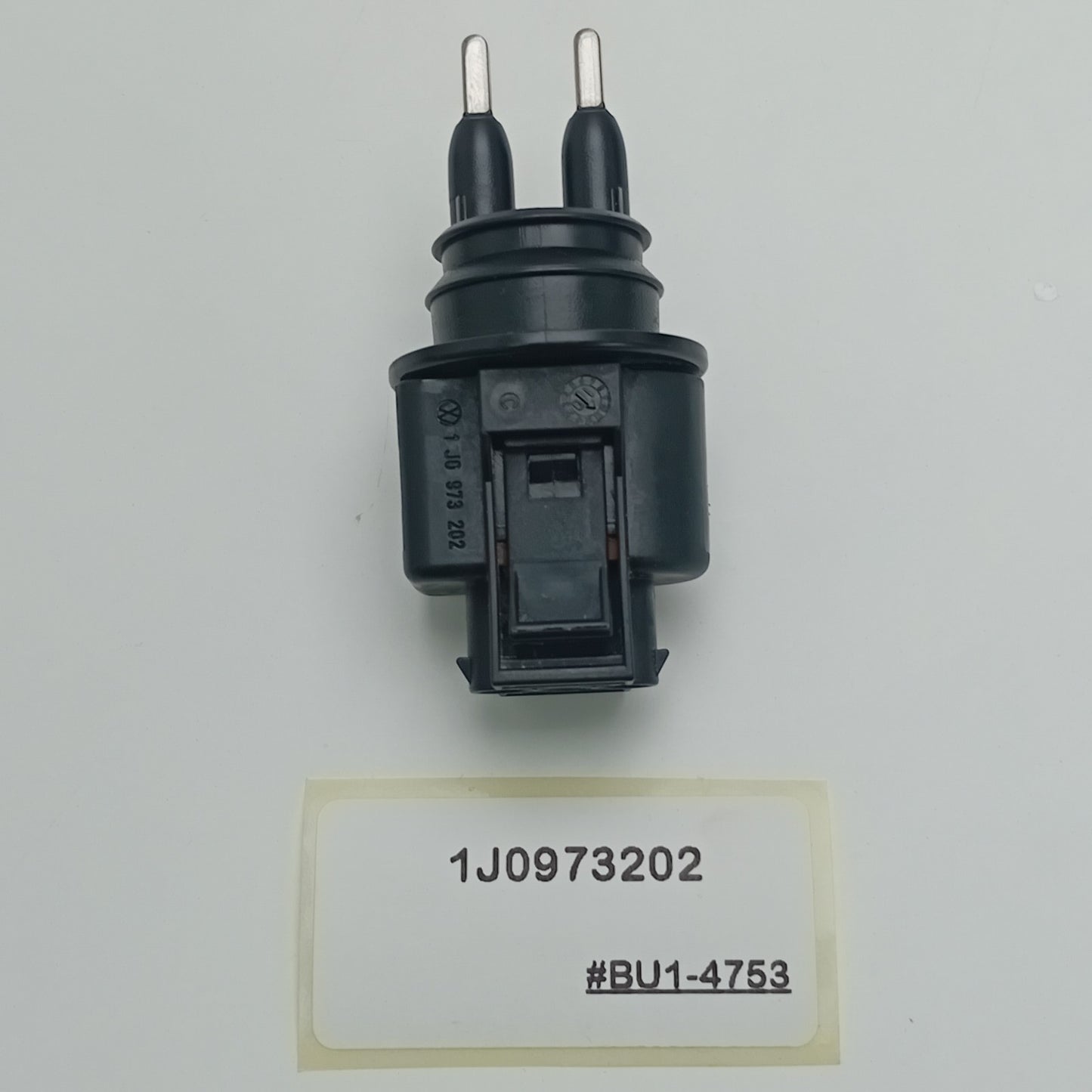 2000-2011 Volkswagen Golf Coolant Level Sensor Connector 1J0973202