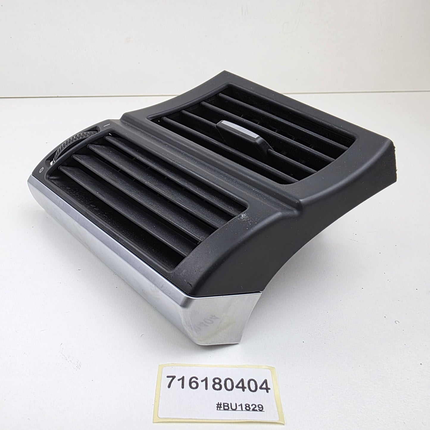 2006-2013 BMW X5 Fresh Air Nozzle Dash Air Vent Grille 716180404