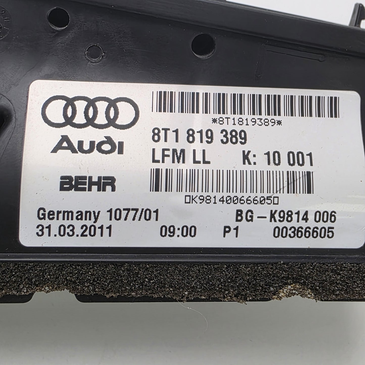 2013-2016 Audi SQ5 Center Dash Air Duct 8T1819389