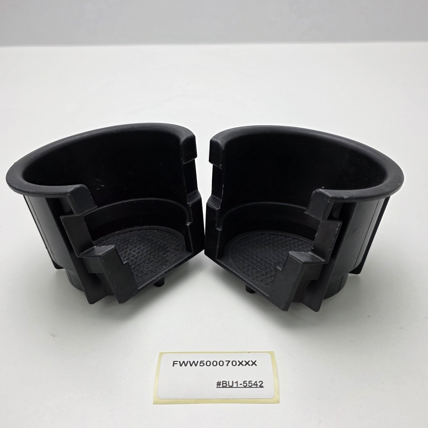 2013 Land Rover Discovery 4 Cup Holder FWW5000