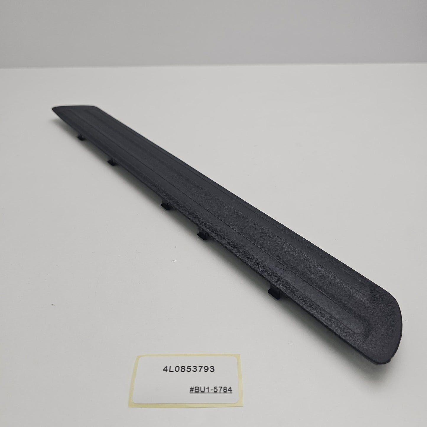 2007-2015 Audi Q7 Rear Door Sill Plate 4L0853793