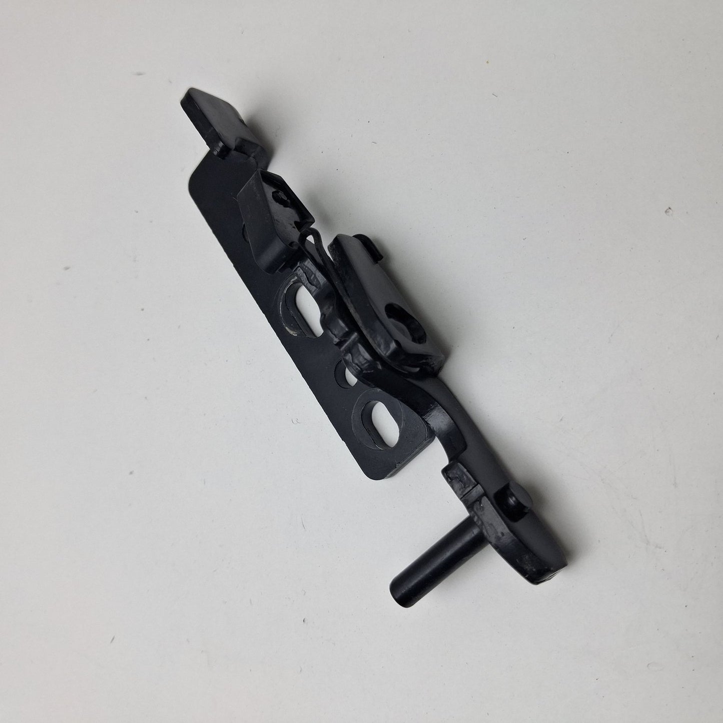 2002-2009 Mercedes-Benz E-Class Rear Seat Latch Lock A2119200572