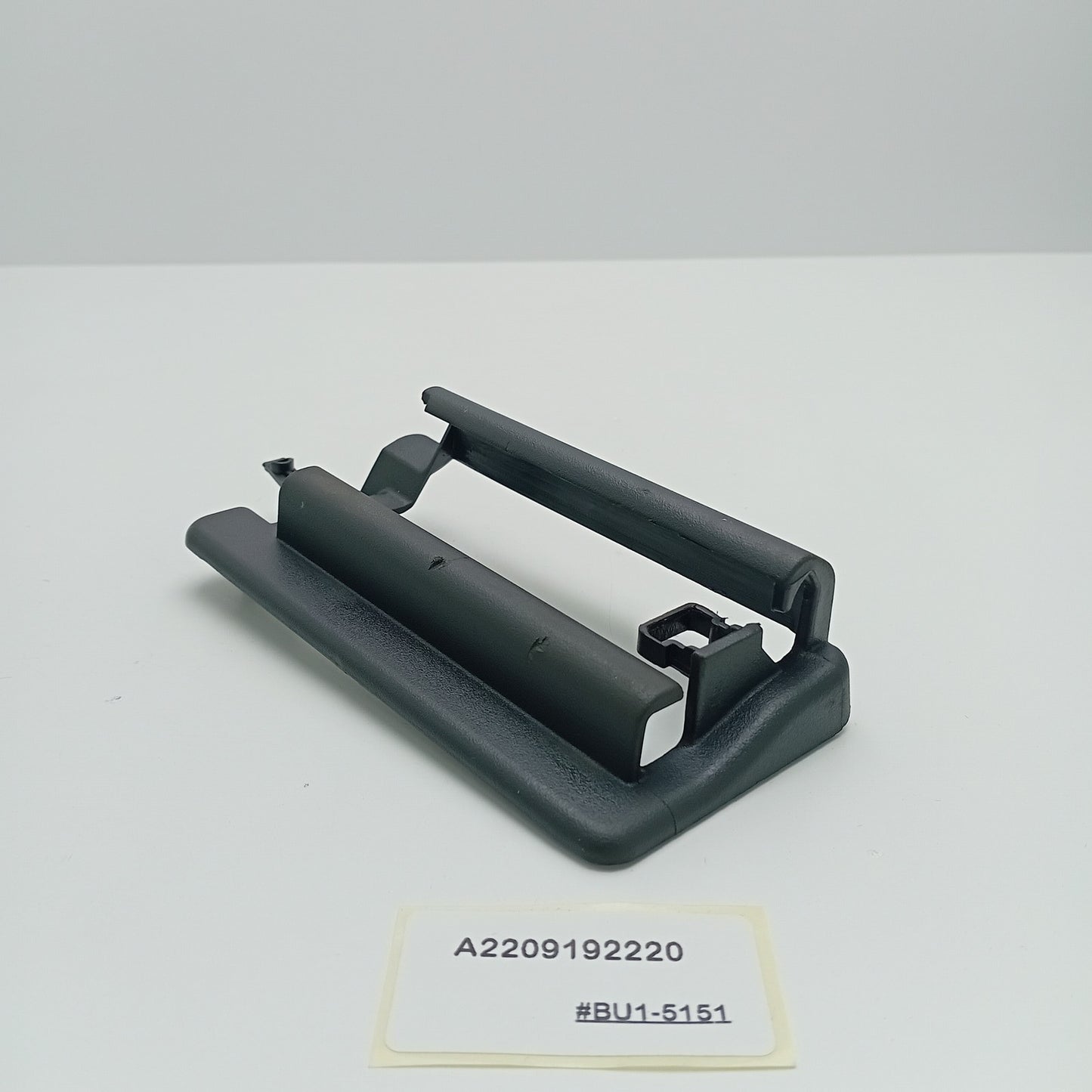 1998-2005 Mercedes-Benz S-Class OUTER REAR COVER SLIDE RIGHT SEAT A2209192220