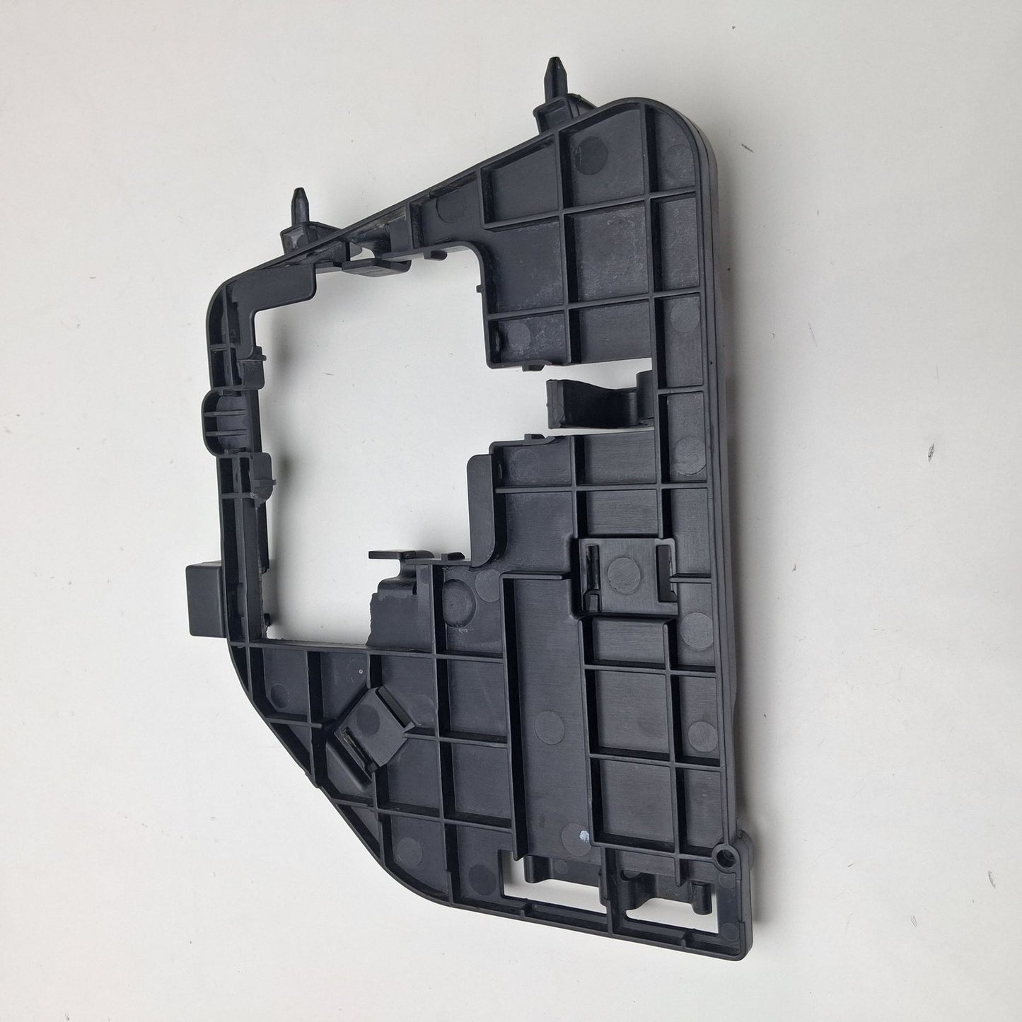 2011-2015 BMW 650i Integrated Power Supply Carrier Plate 7590620