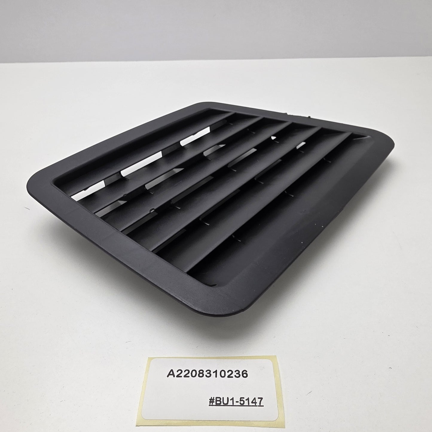 1998-2005 Mercedes-Benz S Rear Right Air Vent Grille A2208310236
