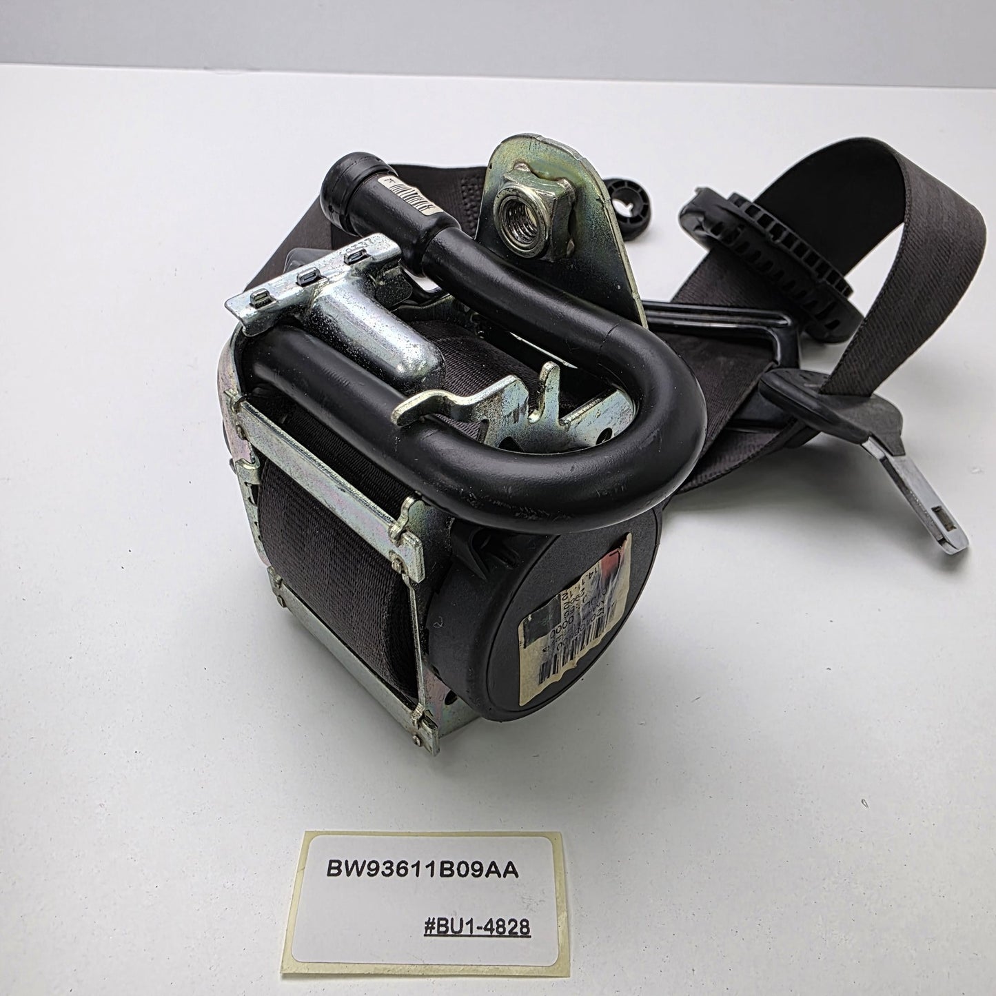 2010-2015 Jaguar XJ Front Left Seat Belt Retractor BW93611B09AA