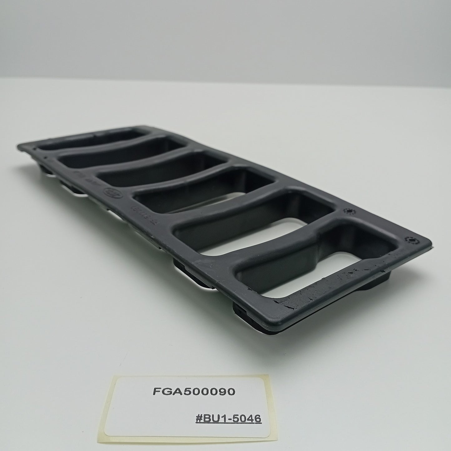 2003-2012 Land Rover Range Rover Upper Instr Plastic Trim Bezel FGA500090