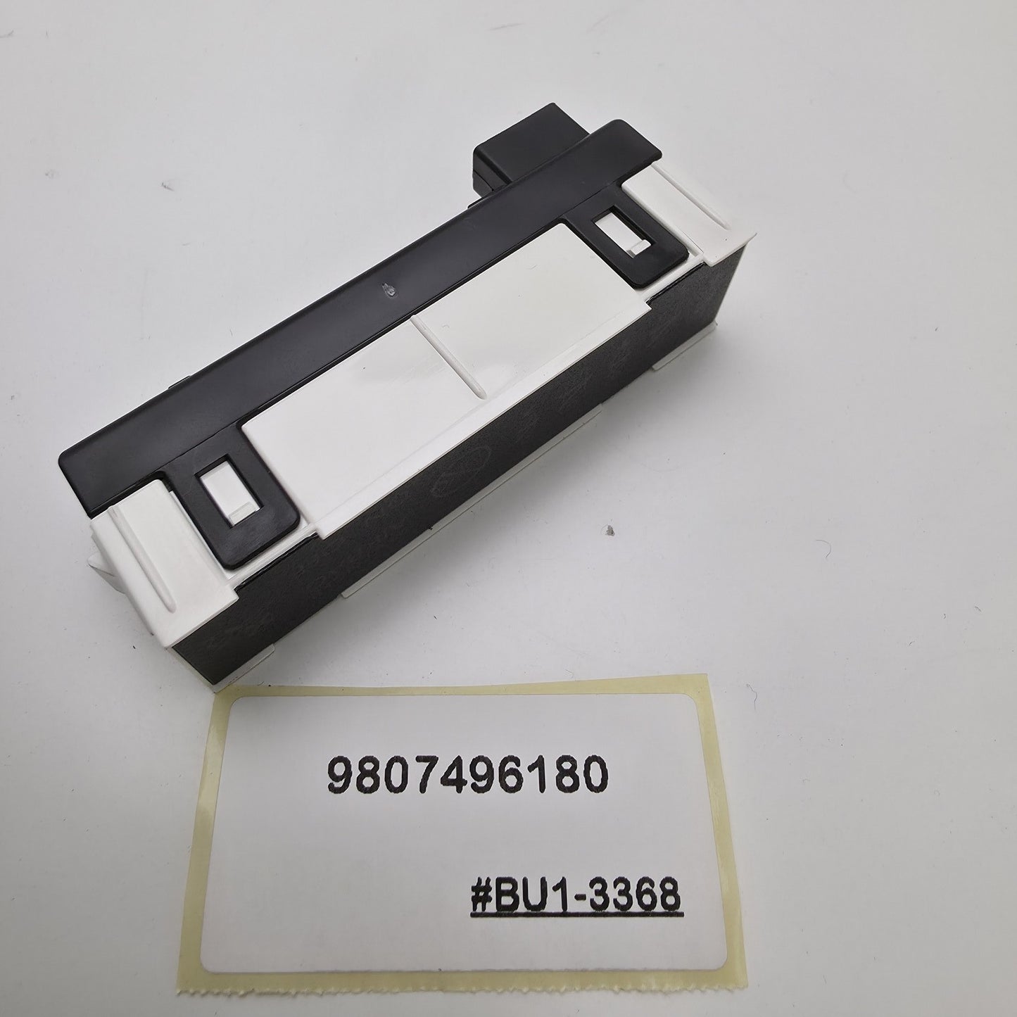 2015 Peugeot 308 Interior lighting front 9807496180