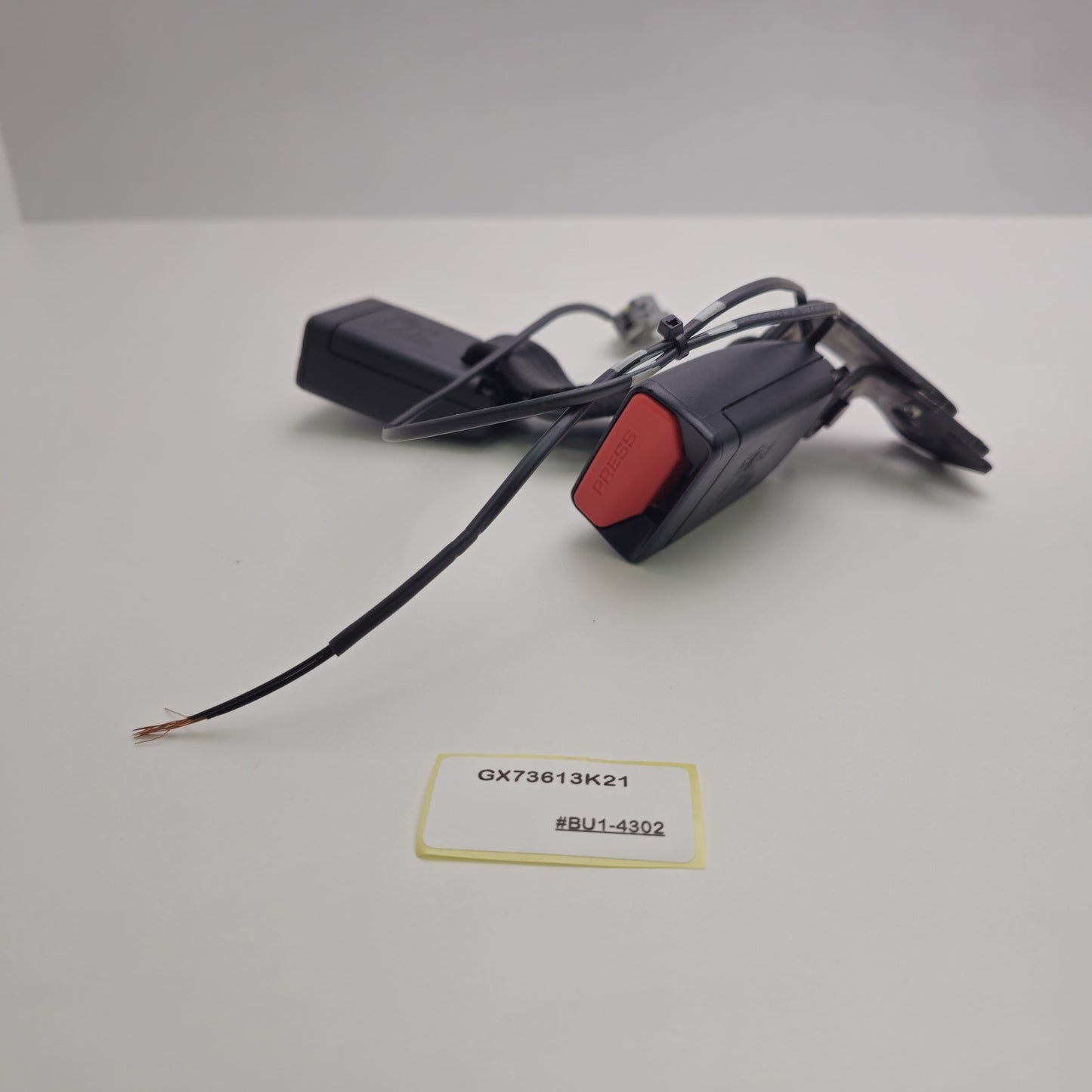 2015-2024 Jaguar XF Rear Twin Seatbelt Buckle GX73613K21