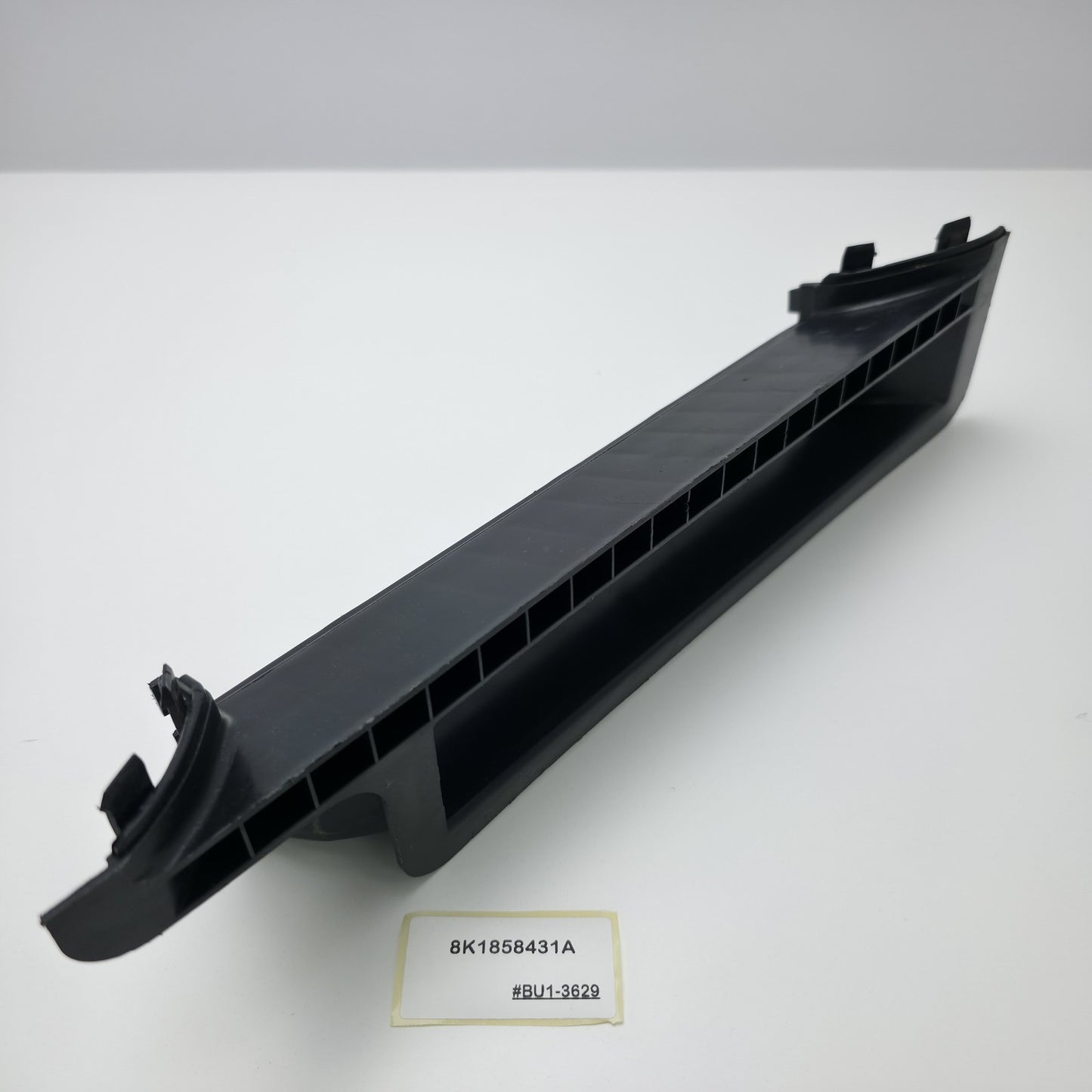 2008-2017 Audi A4 Dashboard Air Vent 8K1858431A