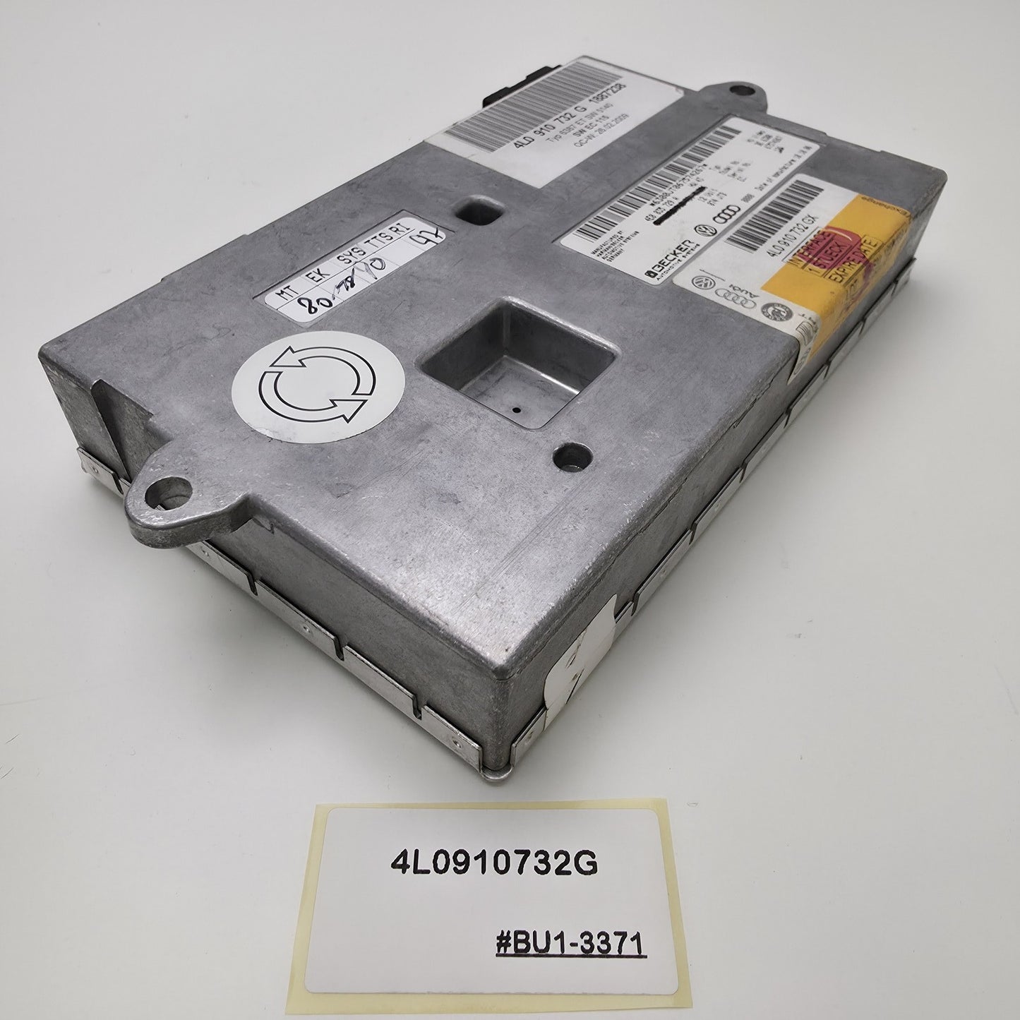 2006-2015 Audi Q7 MMI Control Unit 4L0910732G