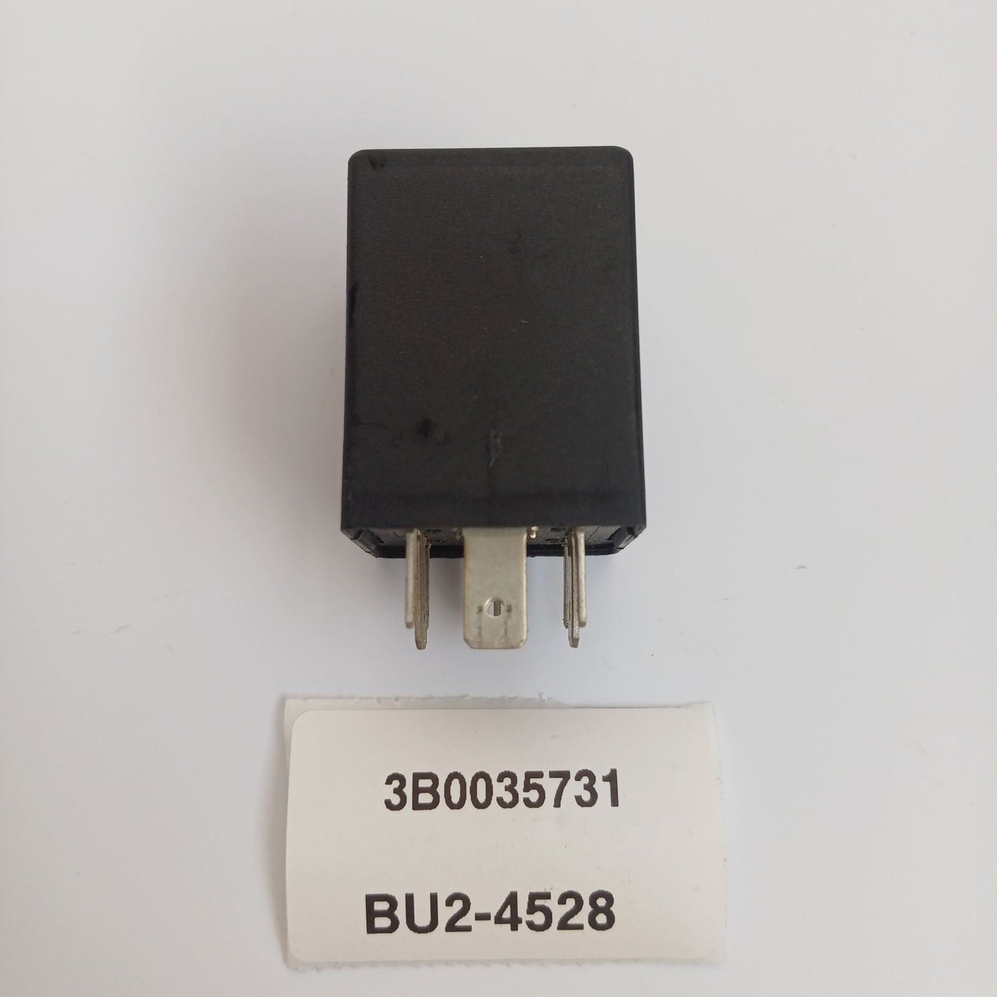 2011-2012 Bentley Continental GTC Radio Transceiver Relay Module 3B0035731