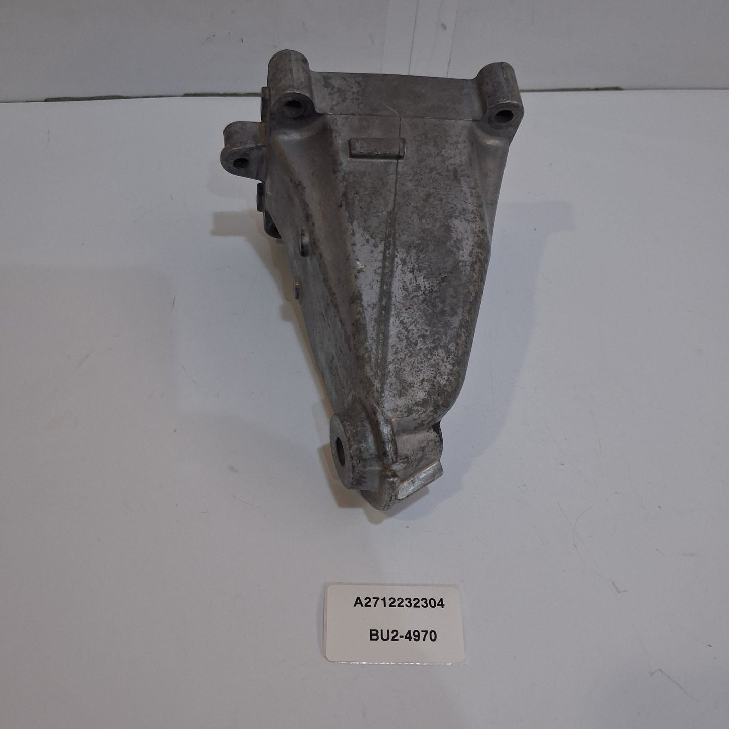 2009-2016 Mercedes-Benz E Engine Mount Bracket Right A2712232304