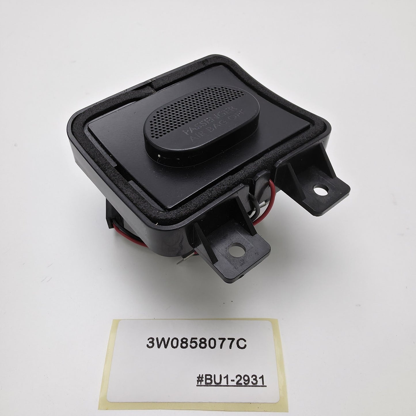 2004-2018 Bentley Continental Flying Spur Temperature Sensor 3W0858077C