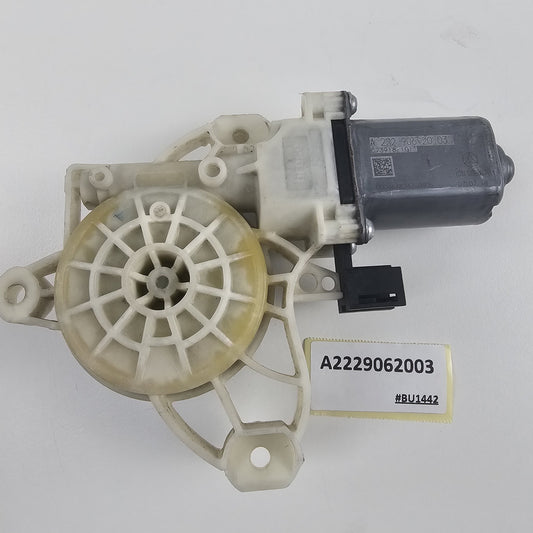 2018-2020 MERCEDES-BENZ S W222 REAR RIGHT WINDOW CONTROL MOTOR A2229062003
