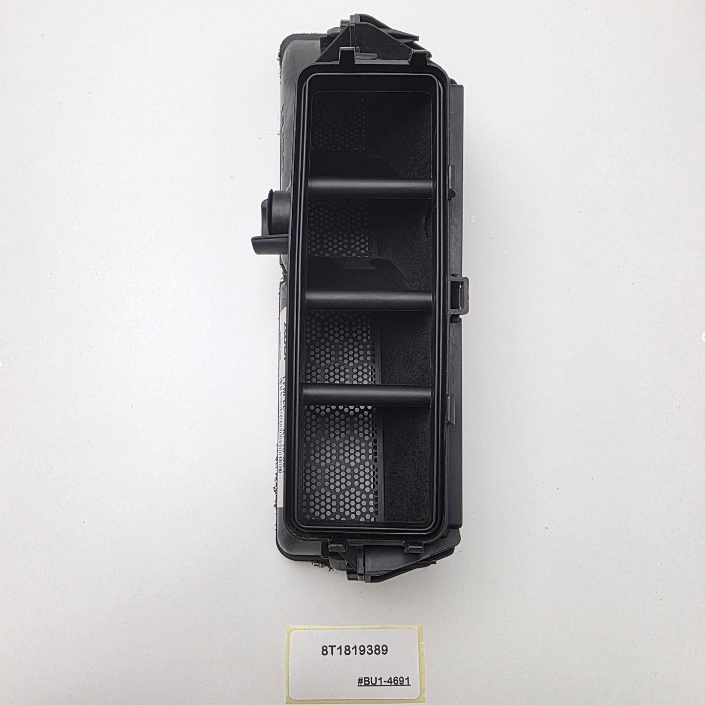 2008-2017 Audi A4 Center Dash Air Duct 8T1819389