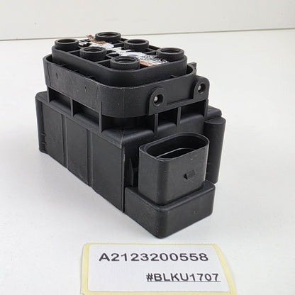 2009-2016 Mercedes-Benz E-Klasse S212 Air Suspension Leveling Valve A2123200558