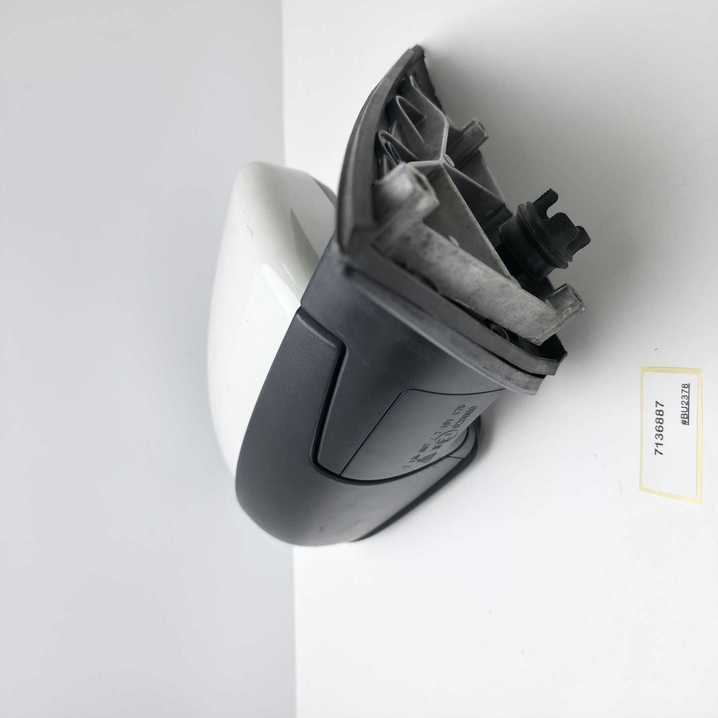 2007-2013 BMW X5 Left Side Wing Mirror E70 7136887