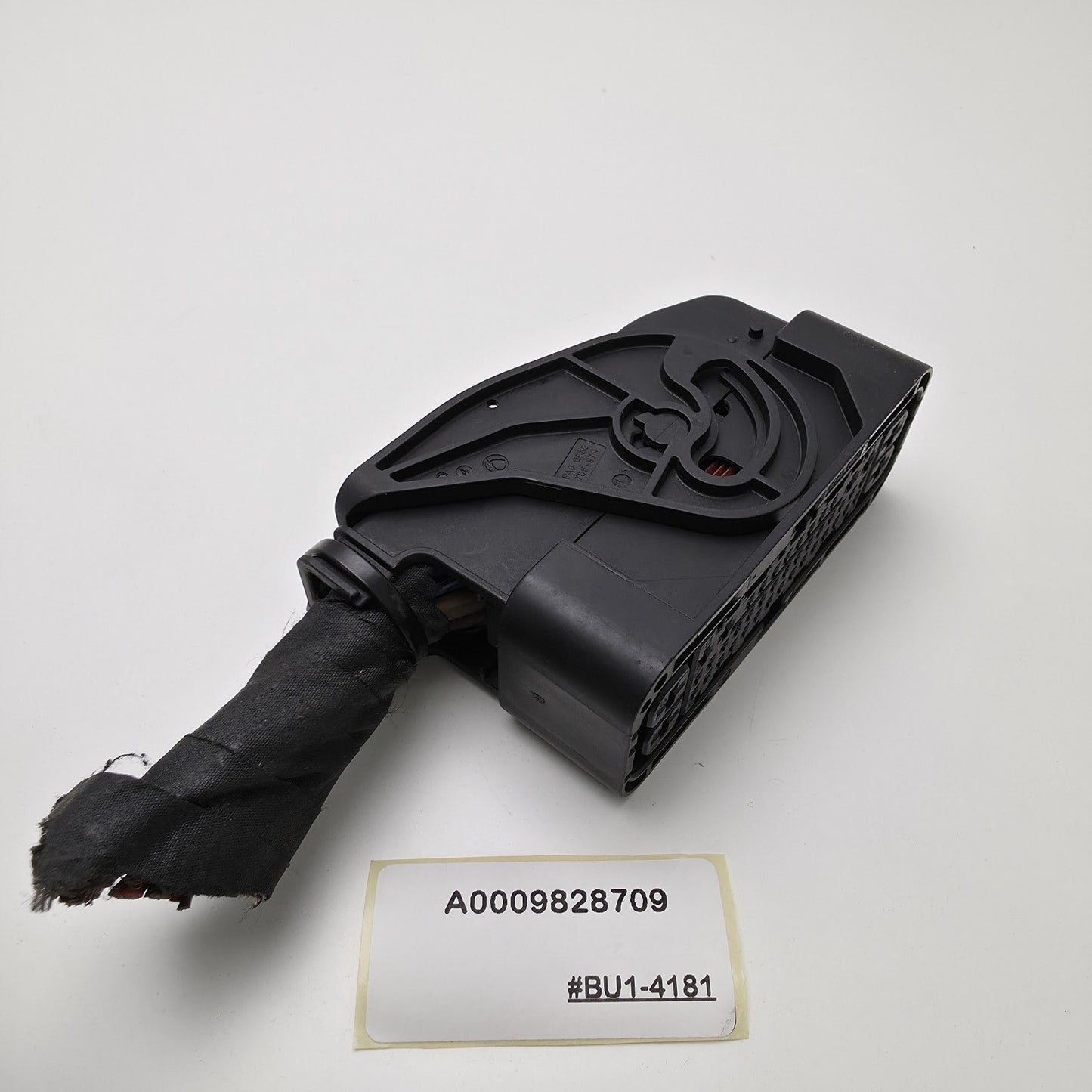 2018 Mercedes-Benz C238 ABS ESP BASE PLUG CONNECTOR 35 PINS A0009828709