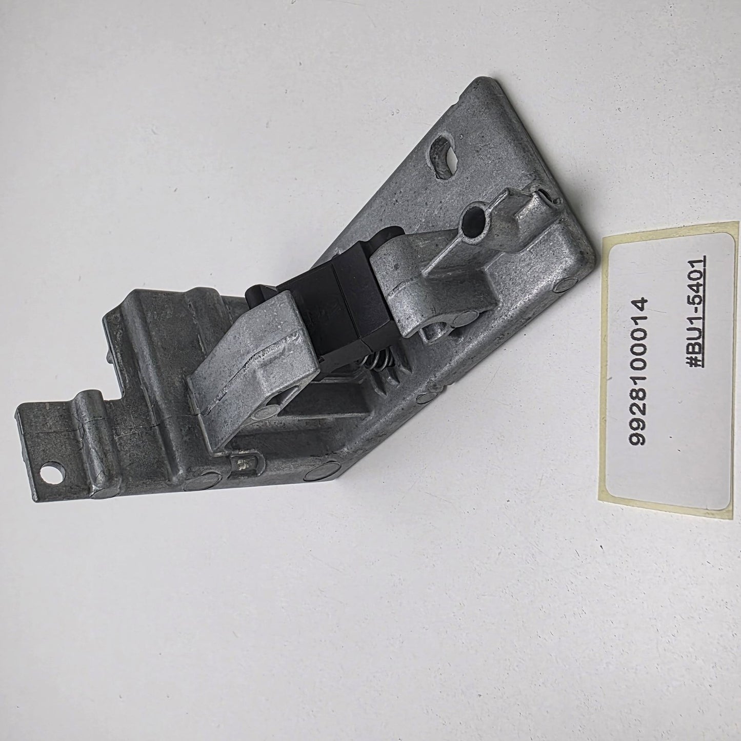 2013-2018 BMW X5 Parcel Shelf Load Cover Mount Bracket 9928100014