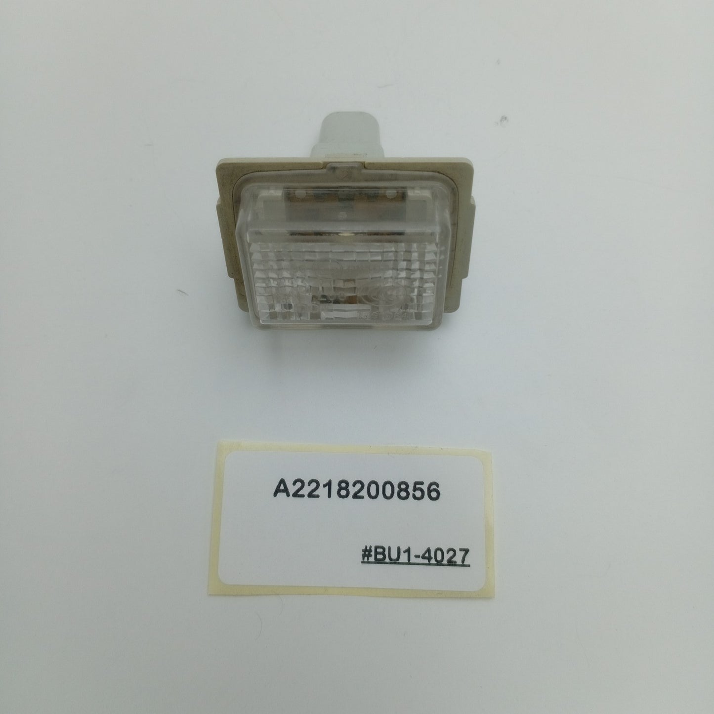 2014-2016 Mercedes-Benz E350 LICENSE PLATE LAMP A2218200856
