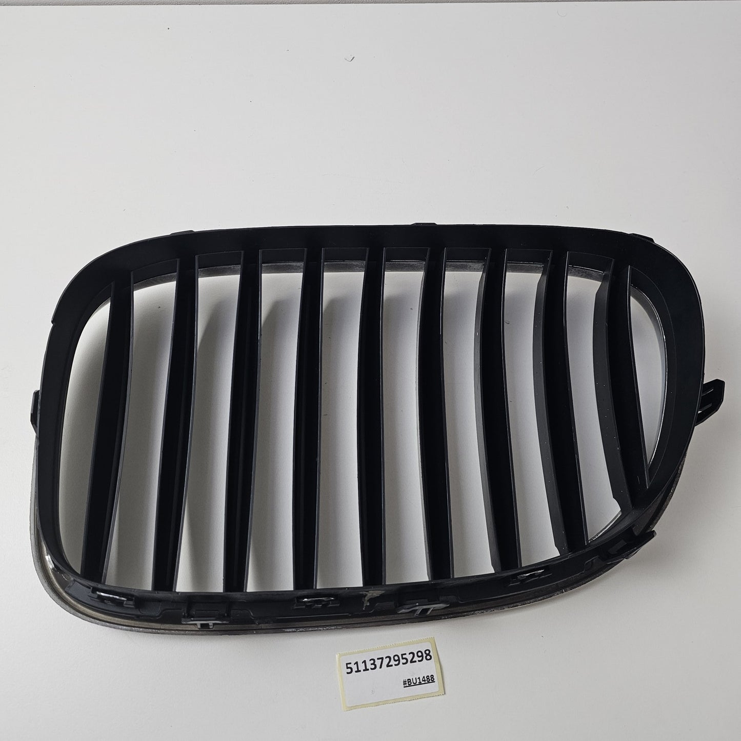 2009-2015 BMW 7 Series F01/F02 Front Upper Right Radiator Grille 51137295298