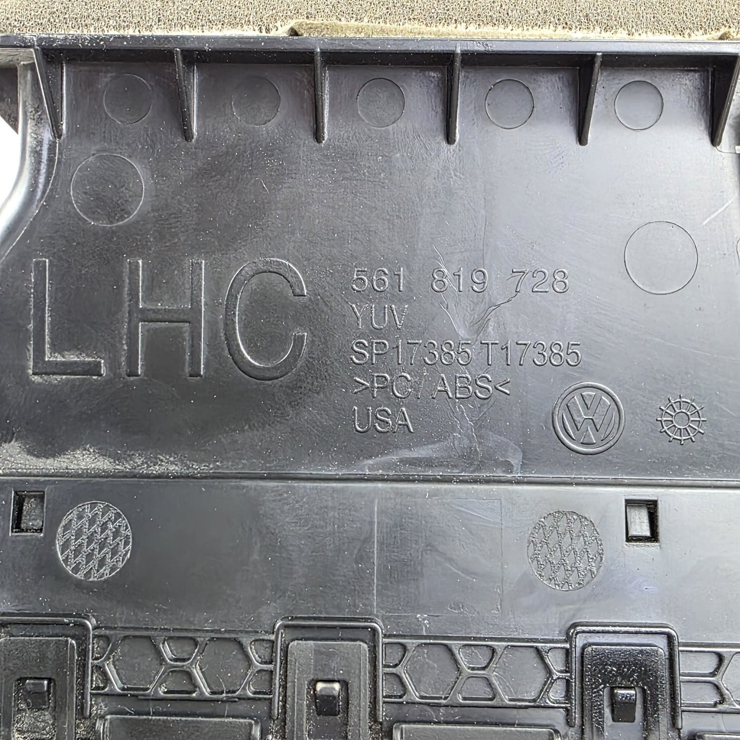 2012-2018 Volkswagen Passat Instrument Panel Air Duct 561819728