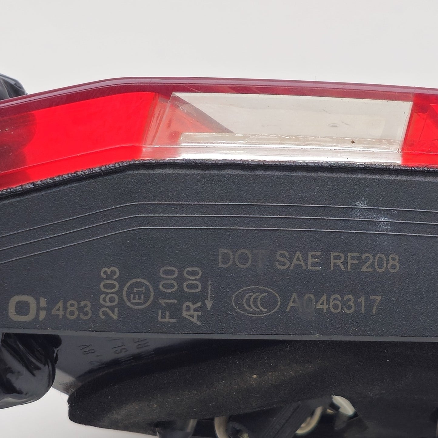 2010-2013 Mercedes-Benz E-Class Inner tail light A2129060158