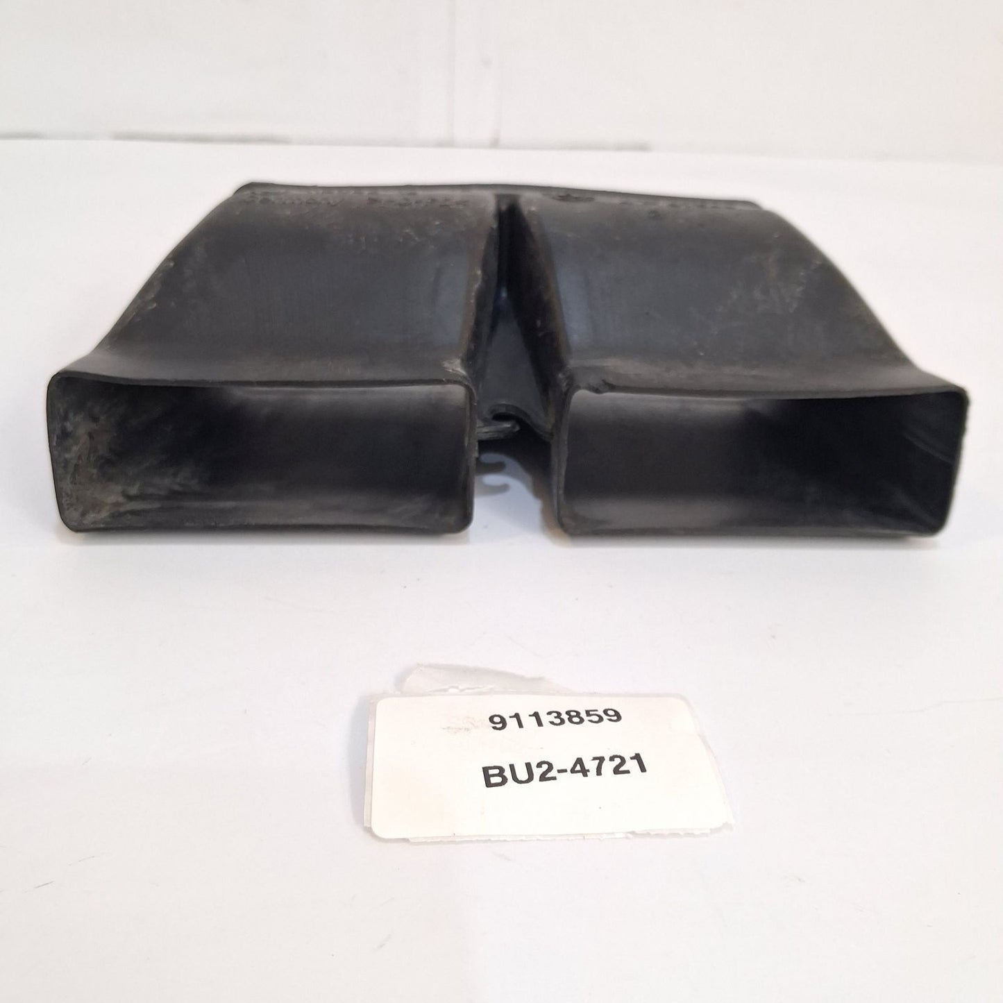 2011-2016 BMW F11 Cabin Air Duct Channel 9113859
