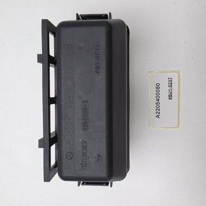 2000-2006 Mercedes-Benz S600 Front Relay Fuse Box A2205400050