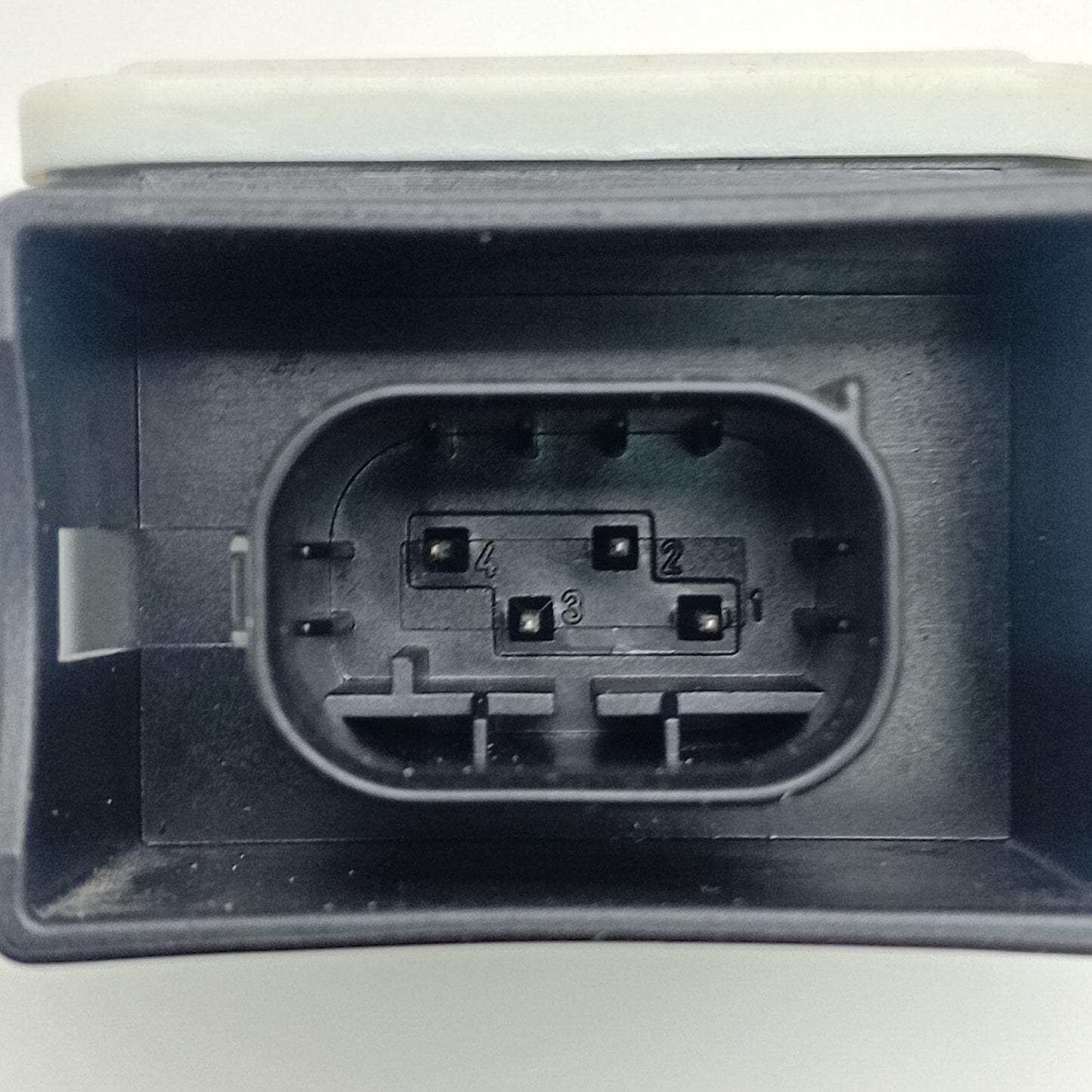 2005-2013 Land Rover Discovery 3 YAW RATE SENSOR 0265005654