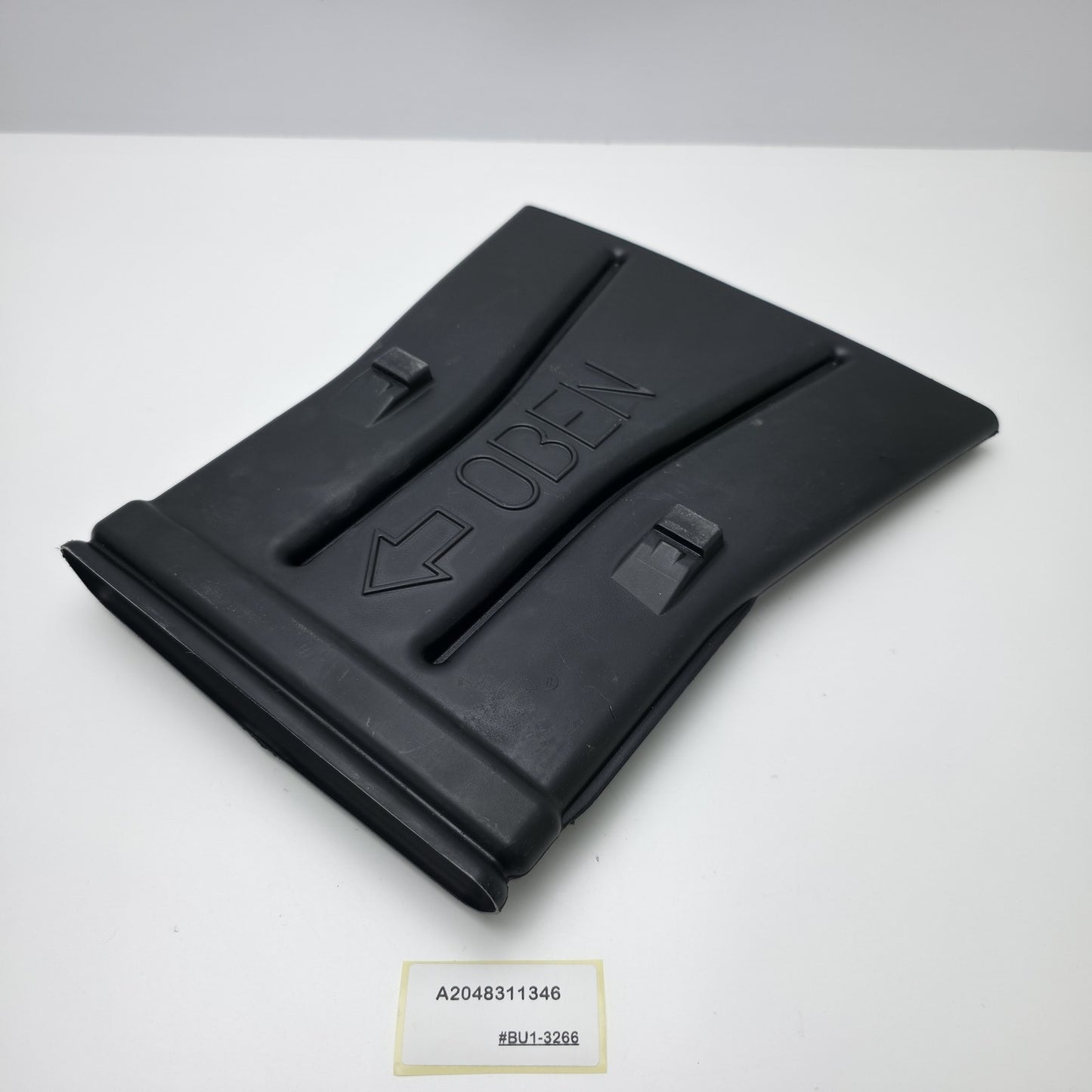 2009-2015 Mercedes-Benz GLK VENTILATION DUCT AIR REAR FOOTWELL A2048311346
