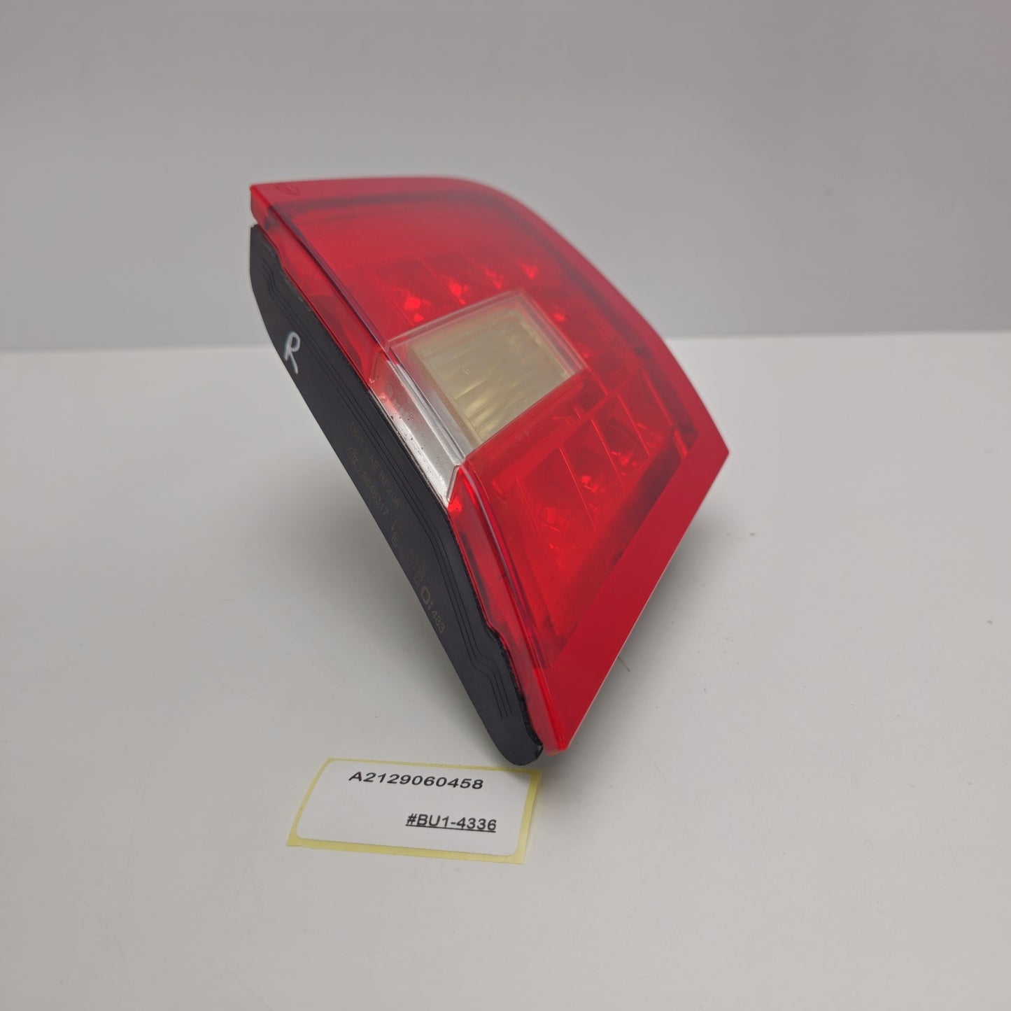 2010-2013 Mercedes-Benz E350 REAR TAILLIGHT IN TRUNK RIGHT SIDE A2129060458