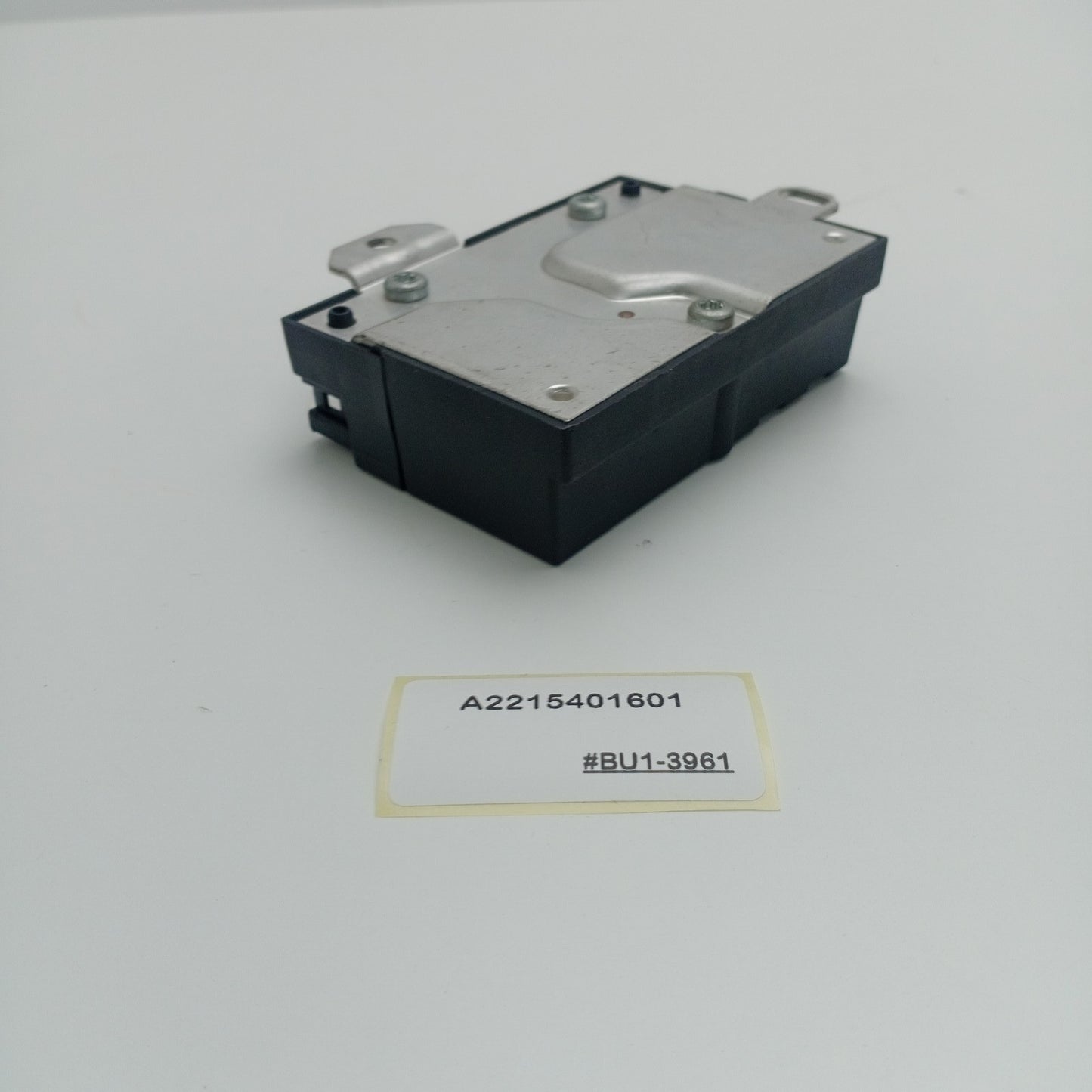 2007-2014 Mercedes-Benz C-Class FUEL PUMP CONTROL UNIT A2215401601