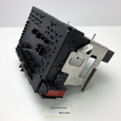 2007-2013 Mercedes-Benz CL550 Rear Trunk SAM Fuse Box Relay Module A2215403050
