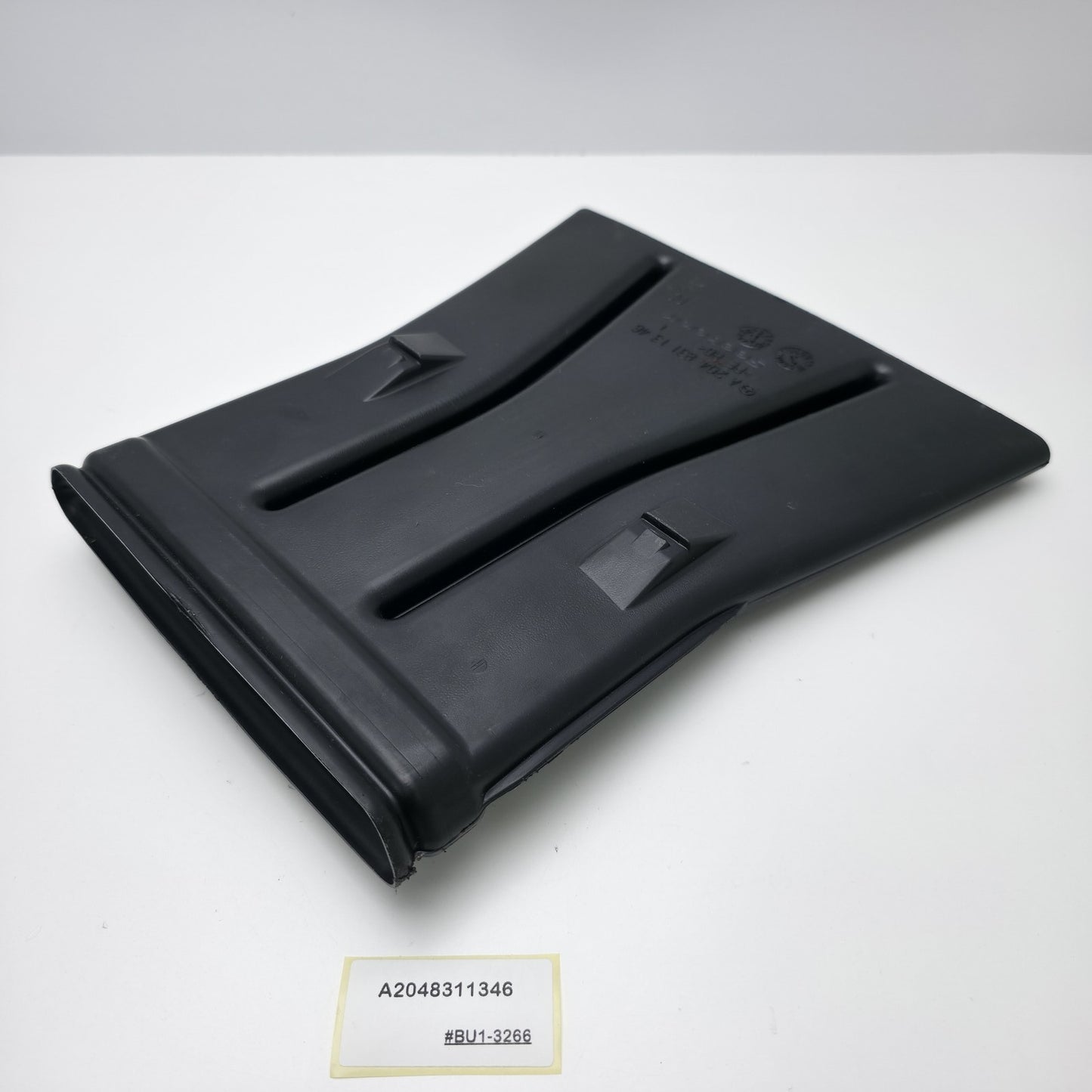 2009-2015 Mercedes-Benz W204 VENTILATION DUCT AIR REAR FOOTWELL A2048311346