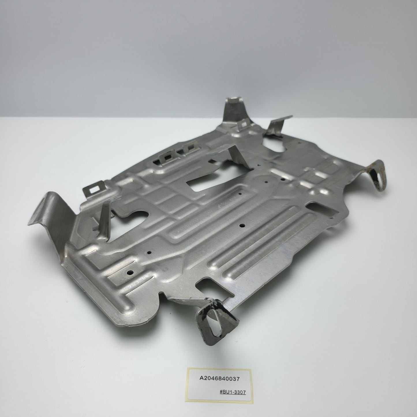 2008-2014 Mercedes-Benz C300 Front Passenger Footrest Holder Plate A2046840037