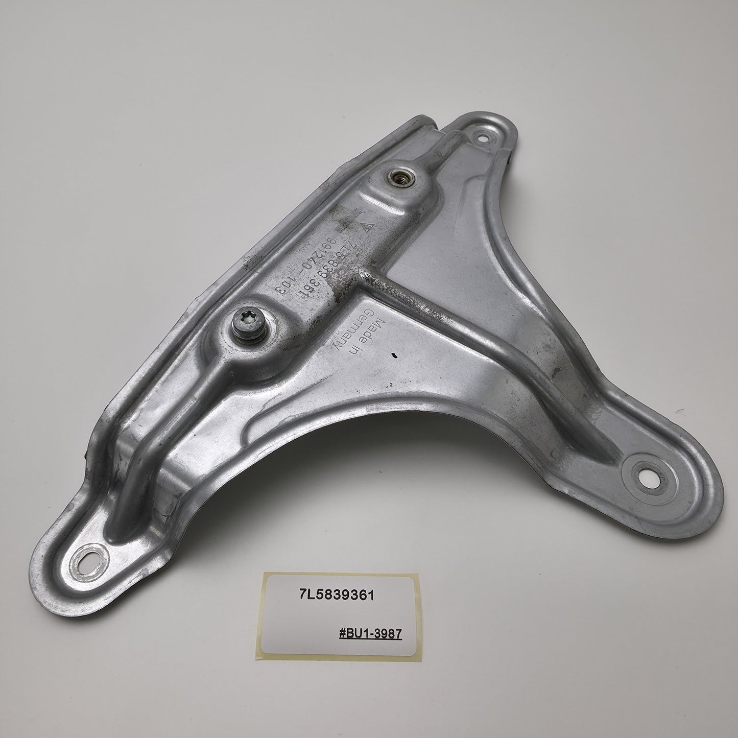 2003-2010 Porsche Cayenne Rear Door Window Regulator Mount Bracket 7L5839361
