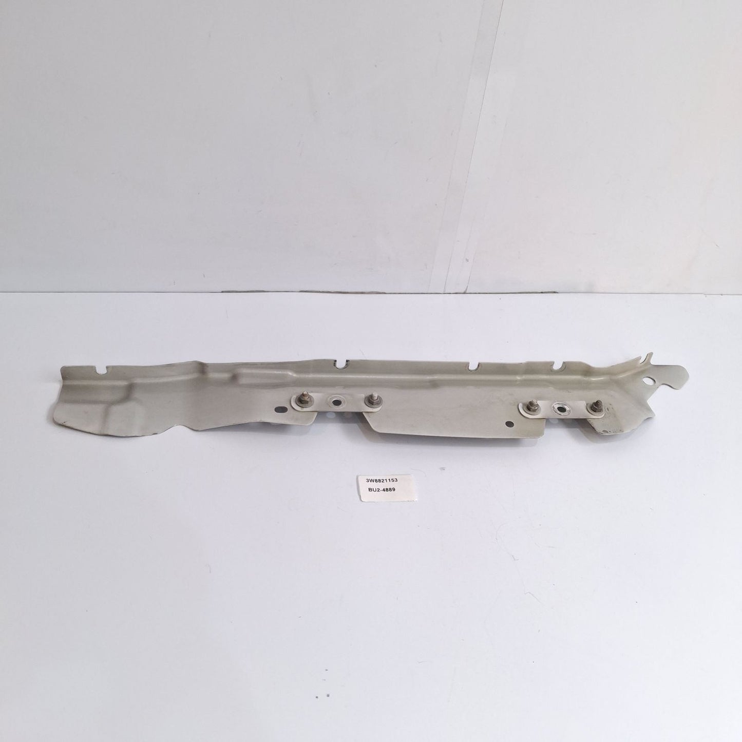 2012 Bentley Continental GT Fender Mounting Bracket 3W8821153