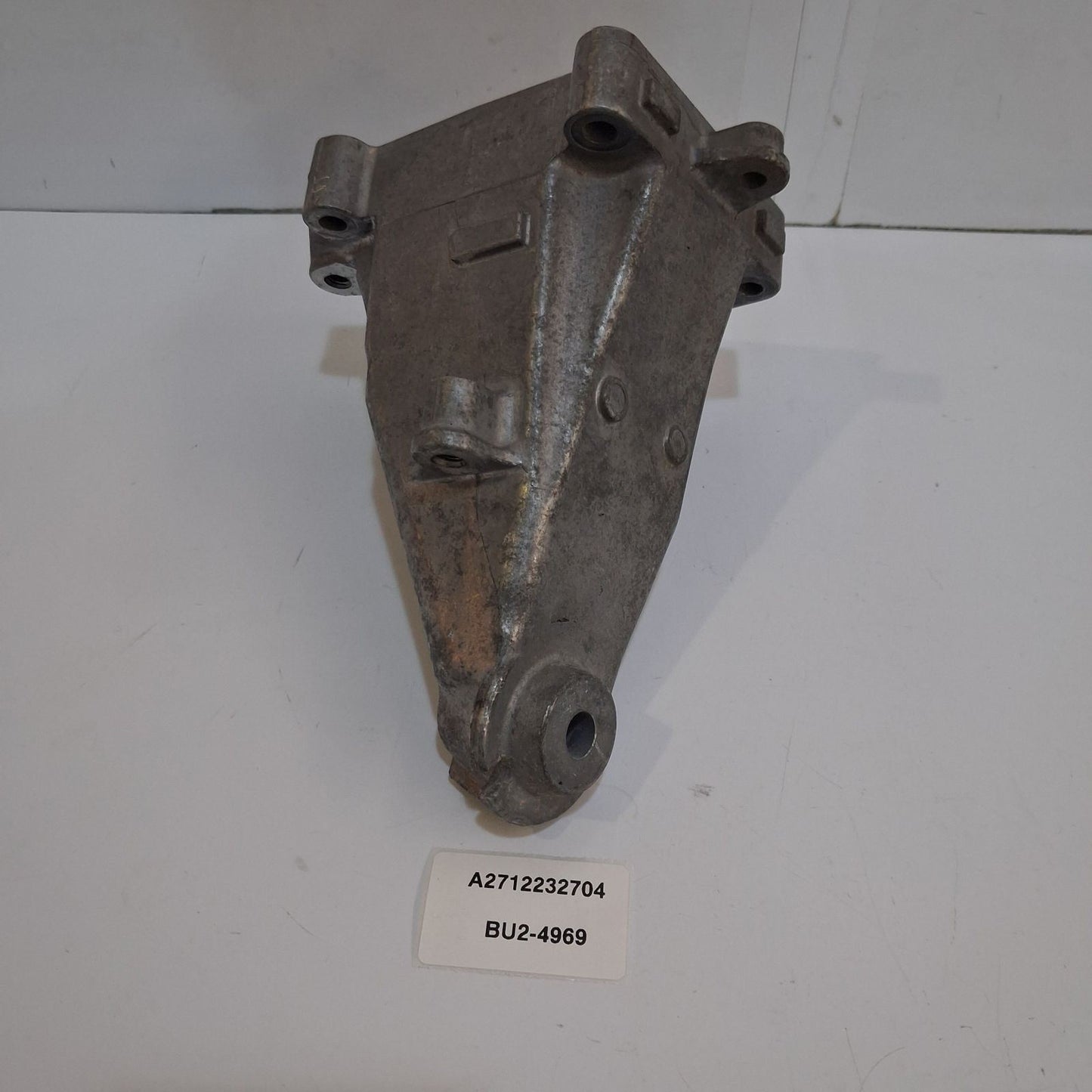 2010 Mercedes-Benz C Engine Mount Bracket Left A2712232704