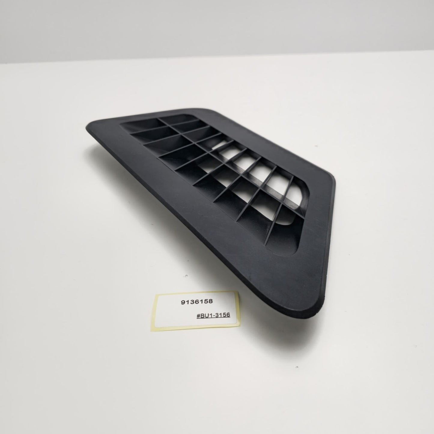 2011-2015 BMW 750Li Rear Right Air Vent Cover Floor 9136158