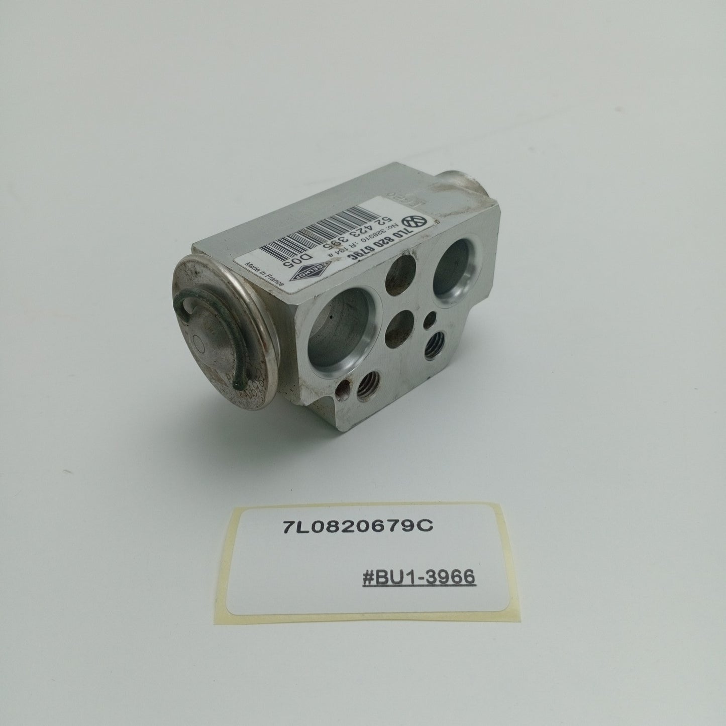 2008 Porsche Cayenne A/C EXPANSION VALVE 7L0820679C