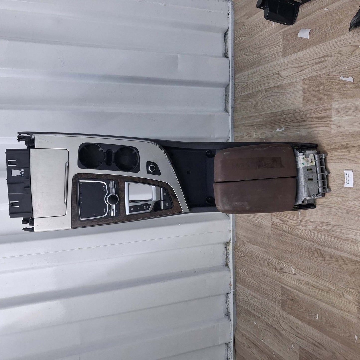 2016-2025 Audi Q7 Glove Box S02702009