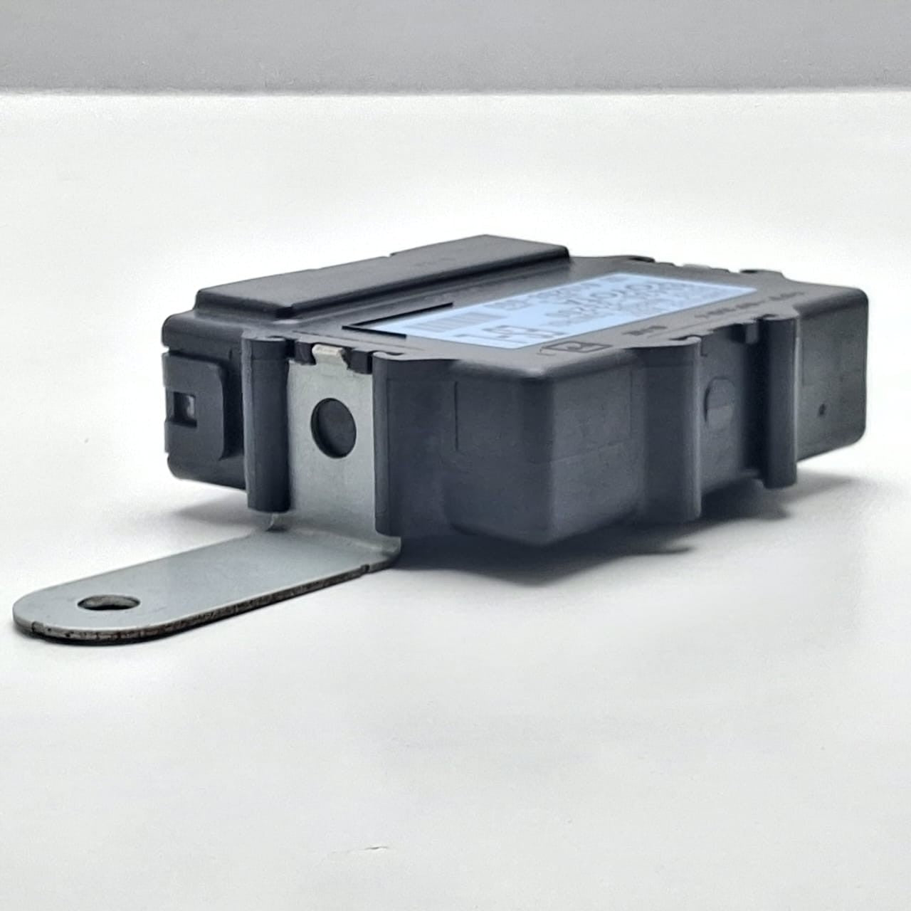 2013-2014 Lexus ES300h Outer Mirror Control Computer Assembly 8943033200