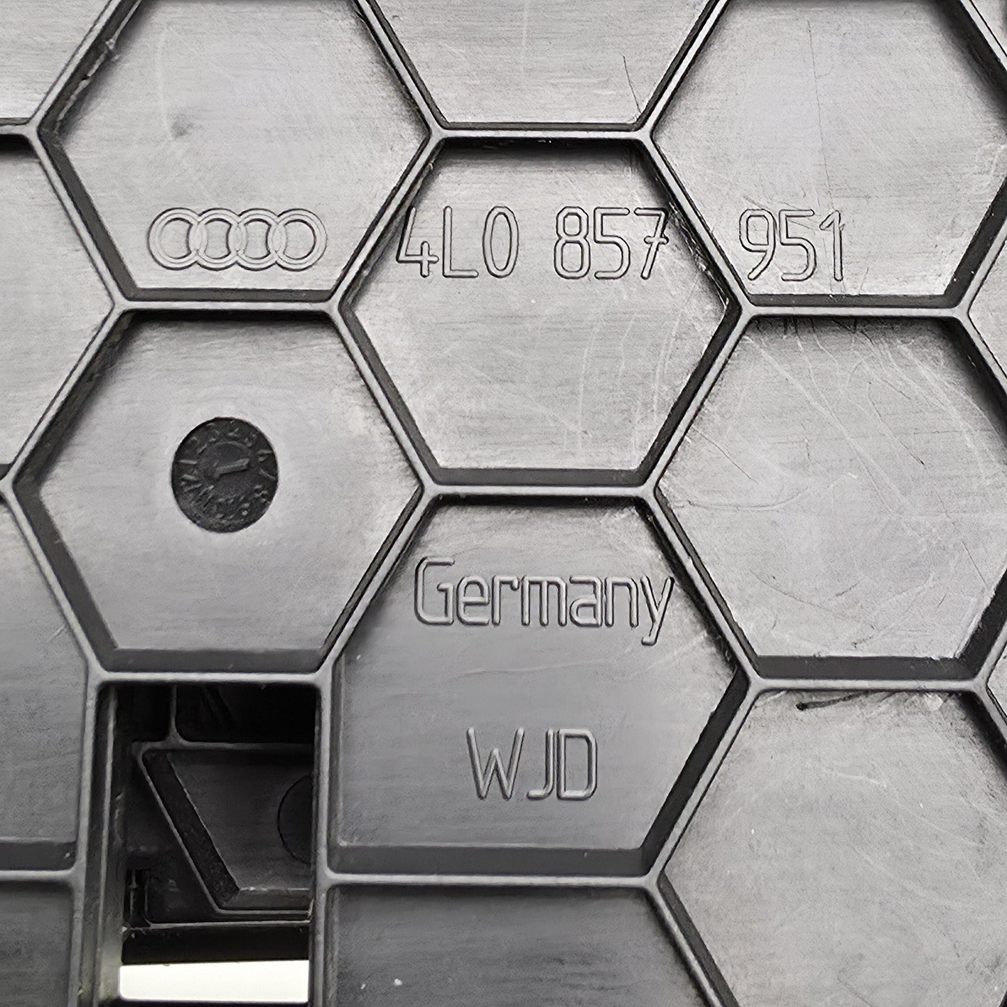 2007-2015 Audi Q7 Ash Tray Cover 4L0857965