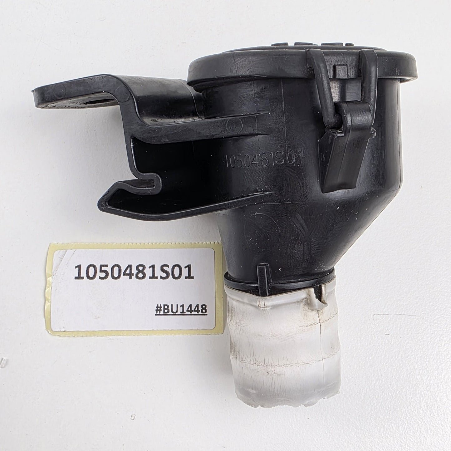 2010-2016 MINI COOPER COUNTRYMAN R60 WASHER BOTTLE FILLER NECK 1050481S01